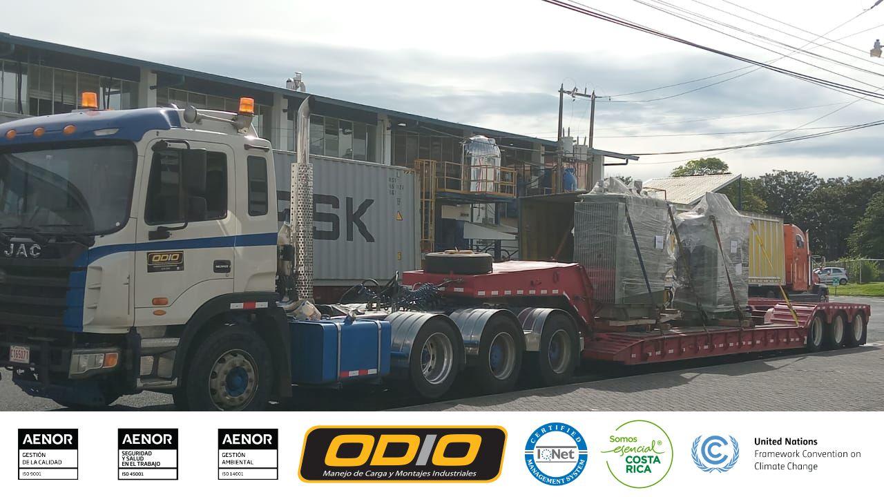 ¡Transporte de maquinaria con lowboy! 