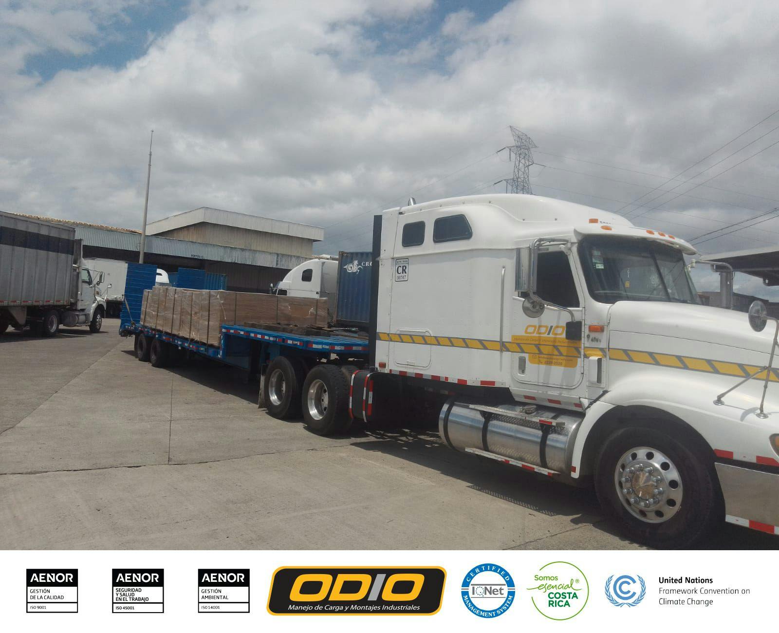 ¡Carga de maquinaria y transporte, con lowboy y cabezal! 