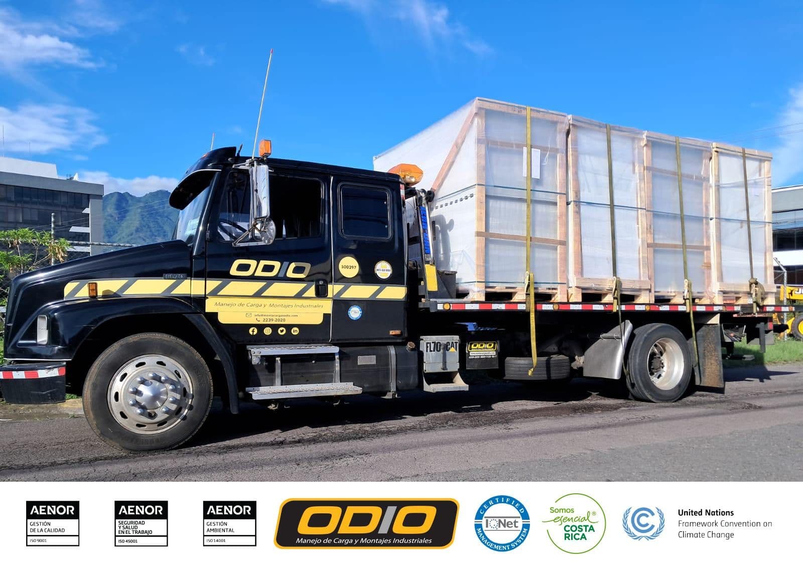 ¡Traslados, con plataforma hidráulica!