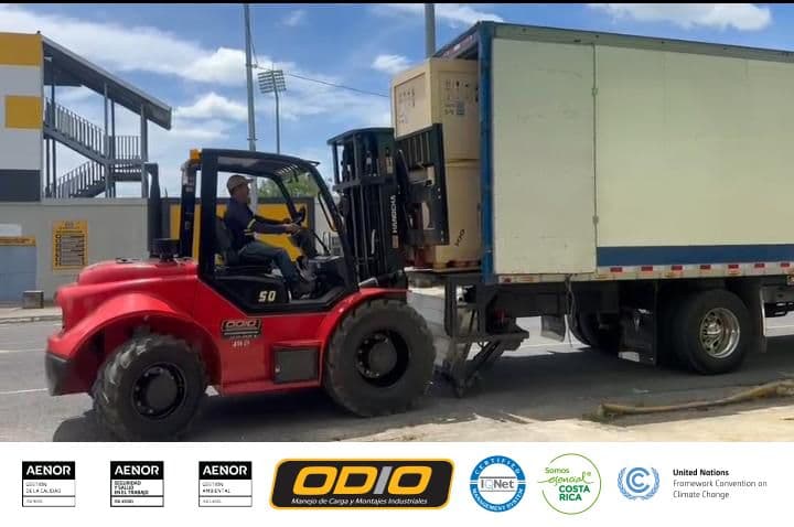 ¡Servicio con montacargas de 5tons en Liberia!