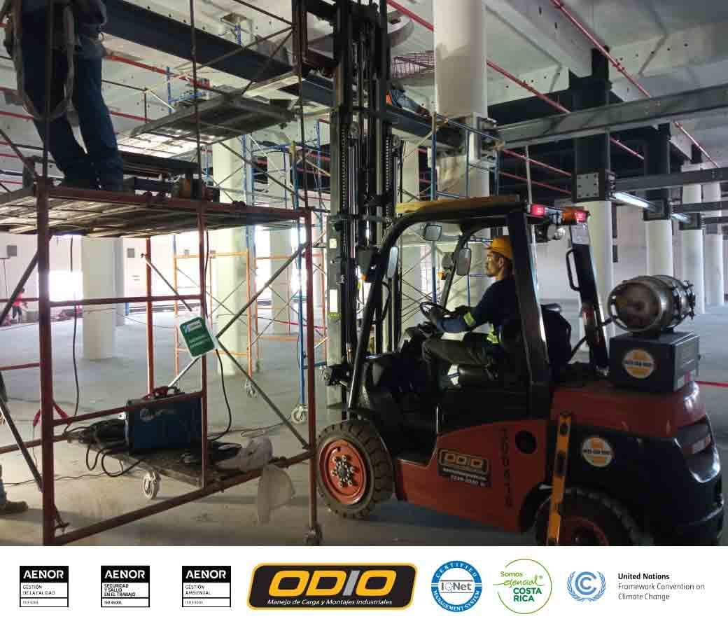 ¿Tiene que hacer movimientos en construcción?