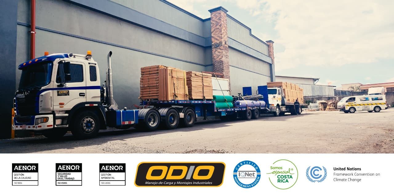 ¡Carga y transporte! Lowboy, plataforma y asistencia 💪