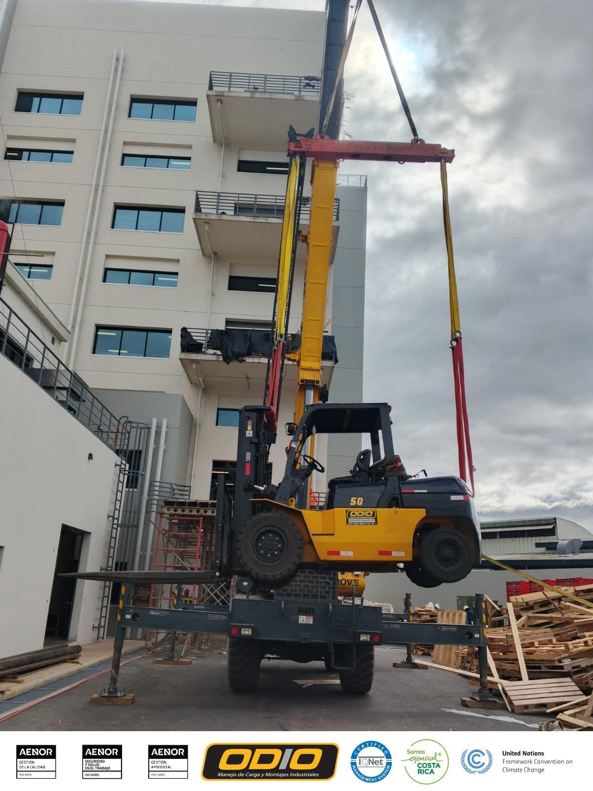 ¡A veces tenemos que montar nuestros equipos en lugares dónde el acceso regular no existe!