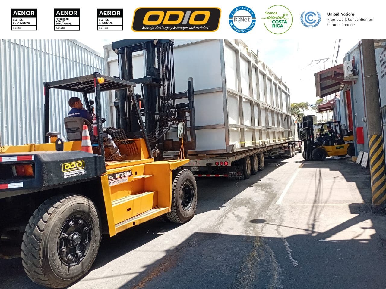 ¡Montacargas de 10 y 5tons en acción!